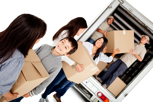 Short-term storage units in Kilburn for household items